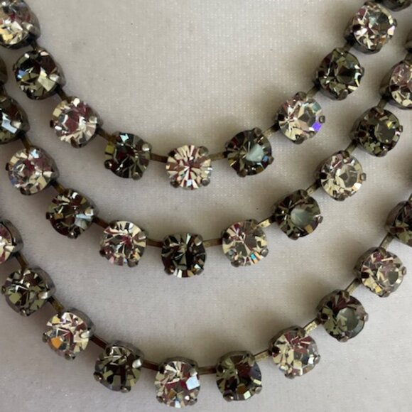 VINTAGE 3 Strand Smoky Gray Clear Crystals Silver Filigree Medallion Necklace - Picture 4 of 16